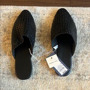 Universal Thread Black Mules Comfortable Slip-On Shoes